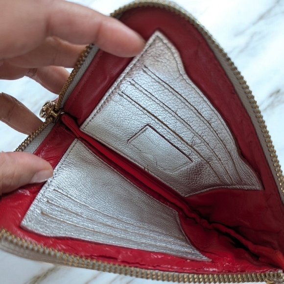 *Price Drop* Dooney & Bourke Metallic Gold Wristlet - Picture 3 of 6